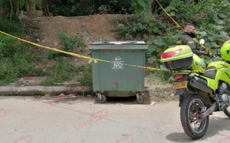 Bebé abandonado a la muerte antes de nacer