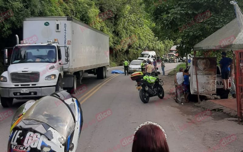 El peso de una ‘mula’ acabó con la vida de un motorizado