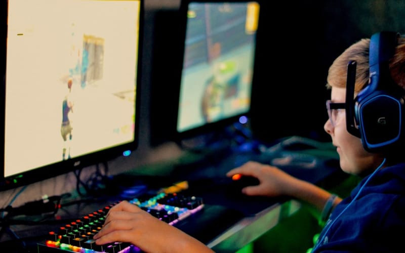 Gobierno chino restringe el tiempo de videojuegos para niños
