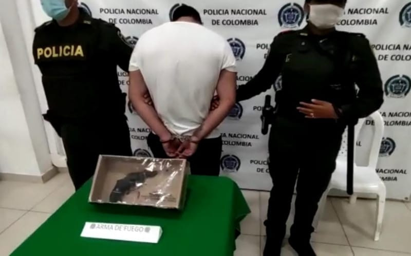 Lo pillaron ‘enfierrao’ en Cabecera