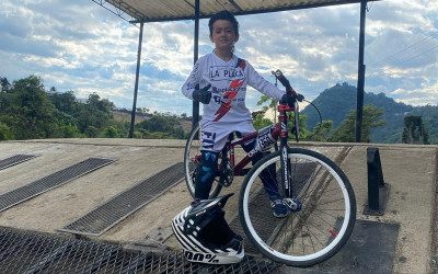 Dom ‘la rompió’ en la 7ma válida nacional de BMX