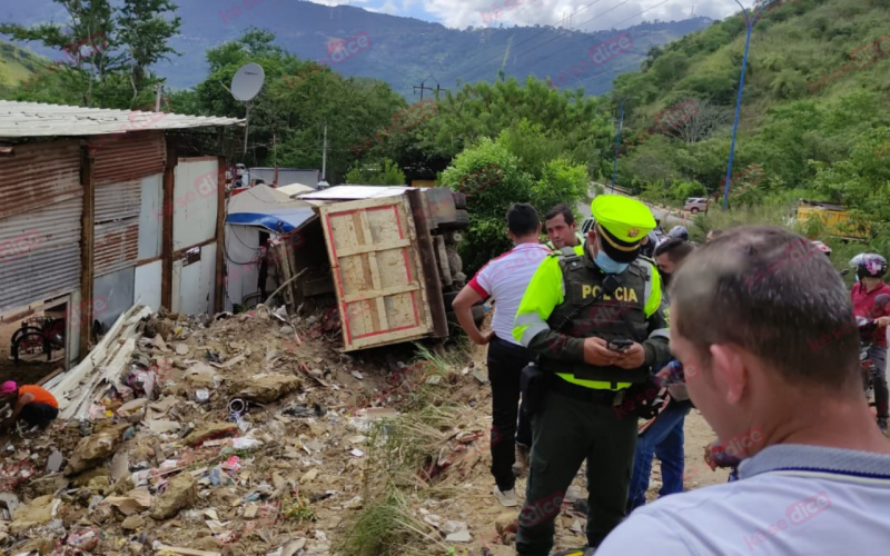 Falleció motorizado embestido por volqueta en la 45