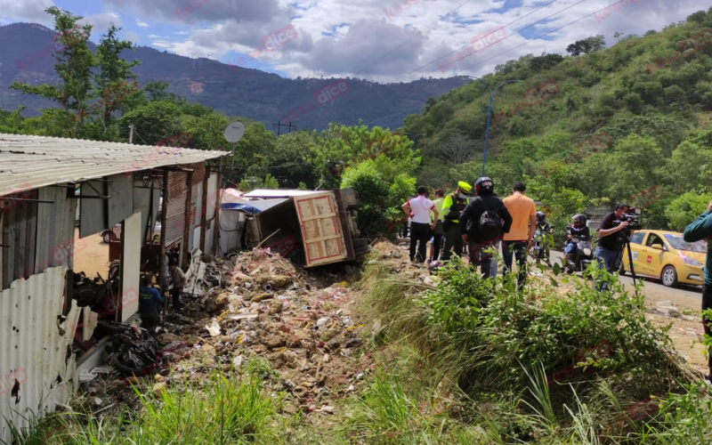 Falleció motorizado embestido por volqueta en la 45