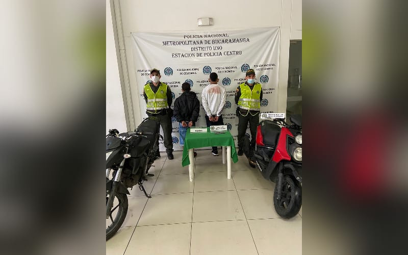 Se robaron una moto y se estrellaron en la huida