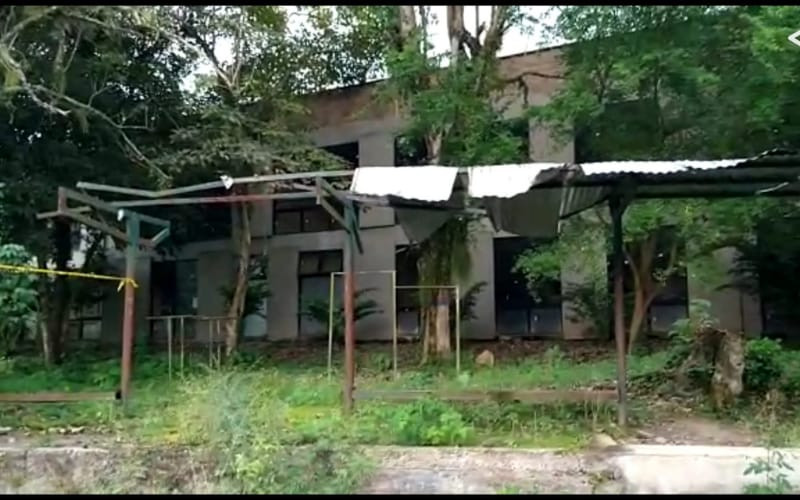 Denuncian notable deterioro de colegio en El Playón