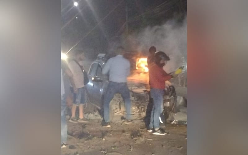 Se estrelló en el Anillo Vial y pasó al otro carril