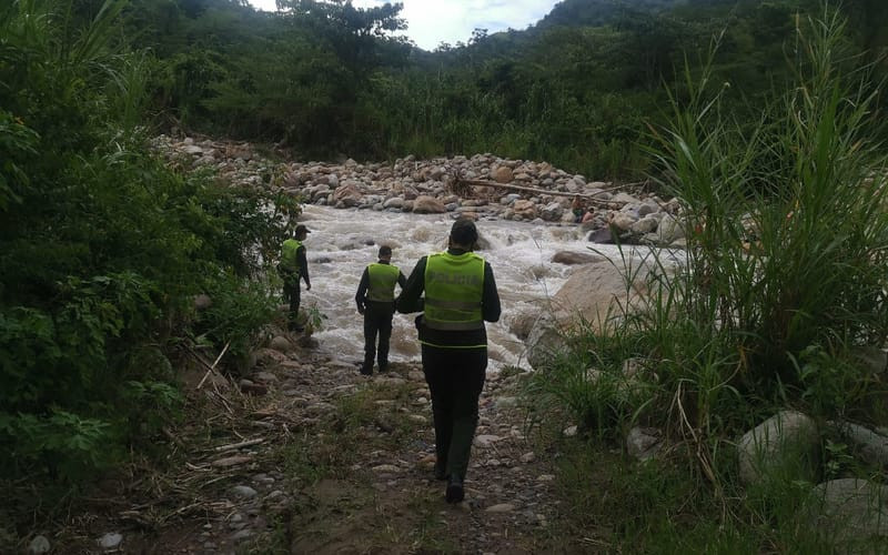 Por poco se la llevan las aguas en Simacota