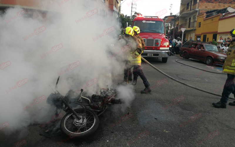 Motorizados robaron a enfermero y luego necesitaron auxilio