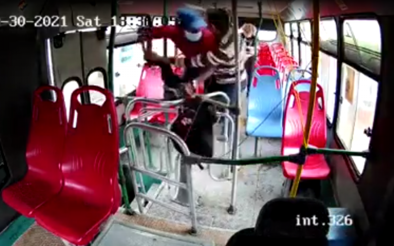 Video: Pasajeros agarraron a ladrón en bus de Barranquilla