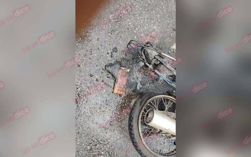 Incendiaron moto de presuntos ladrones en Lagos 3