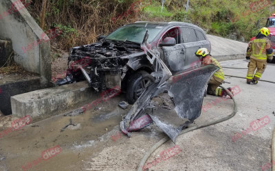 Otros dos vehículos se prendieron en Bucaramanga