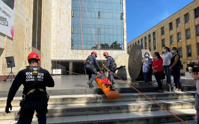 Demostración de destrezas en el Día del Bombero