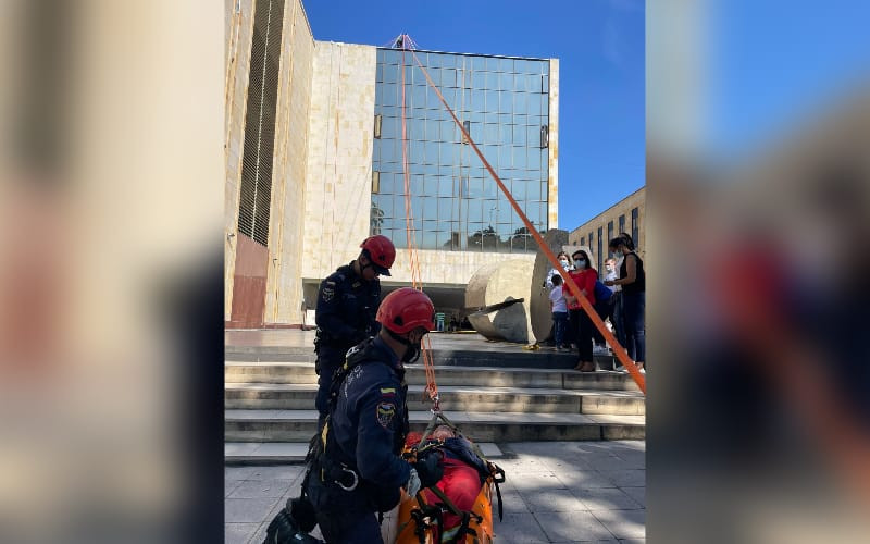 Demostración de destrezas en el Día del Bombero