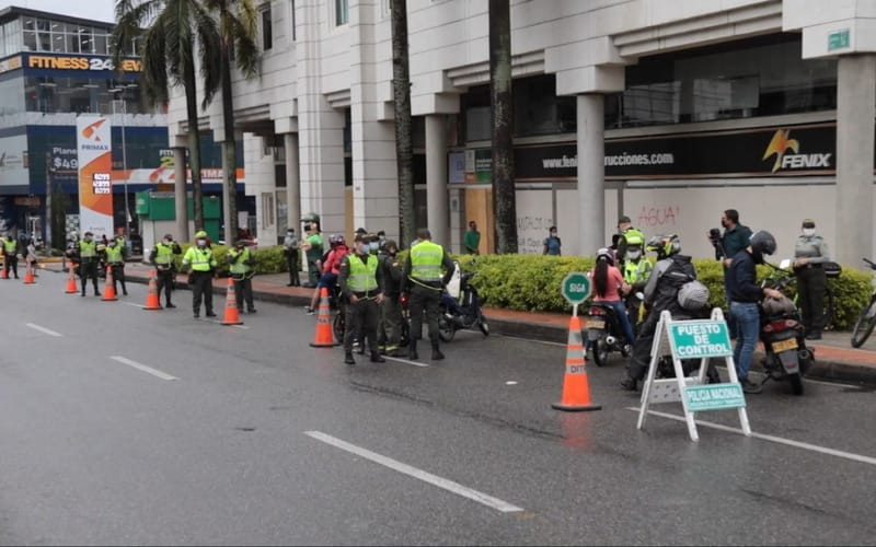 Policía y Ejército activan controles por partido de Colombia