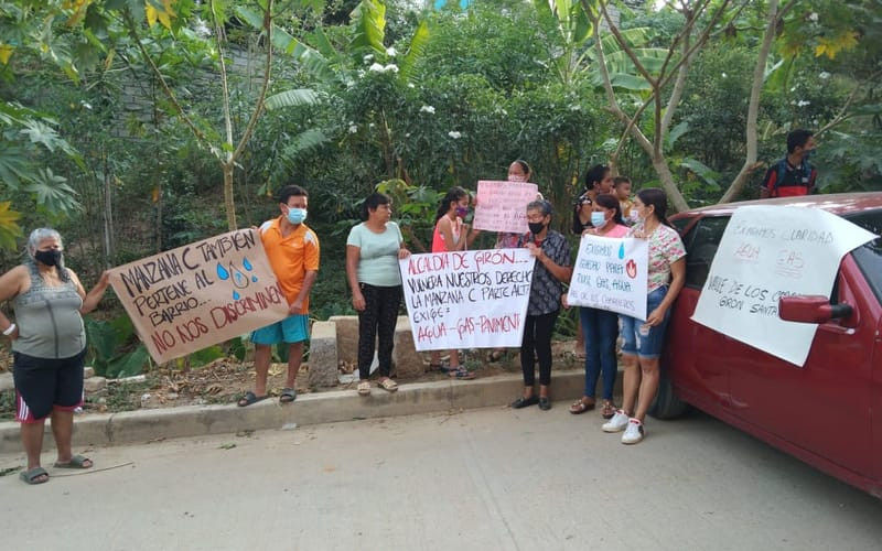 Protestan en Valle de los Caballeros por olvido de la Manzana C