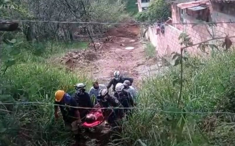 Por poco y queda totalmente sepultado en San Gil