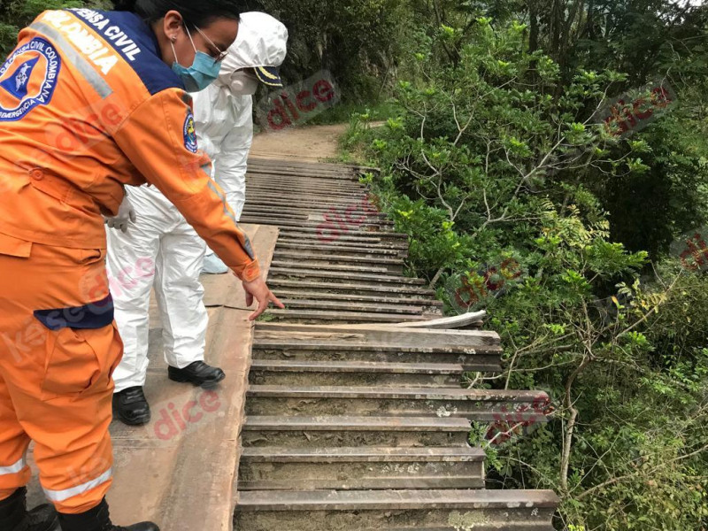 Cayó de un puente mientras montaba bicicleta