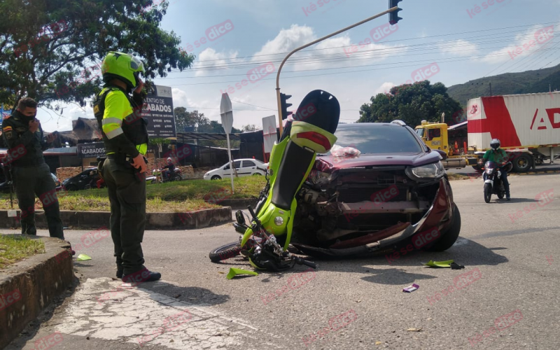 Policía lesionada en accidente en sector La Españolita