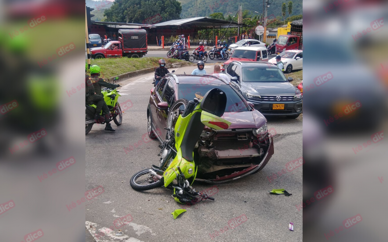 Policía lesionada en accidente en sector La Españolita