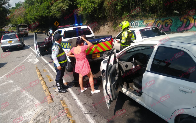 Policía lesionada en accidente en sector La Españolita