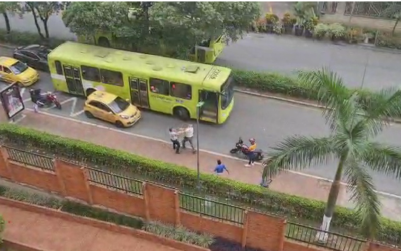 Metrolínea rechazó agresión a operador de bus