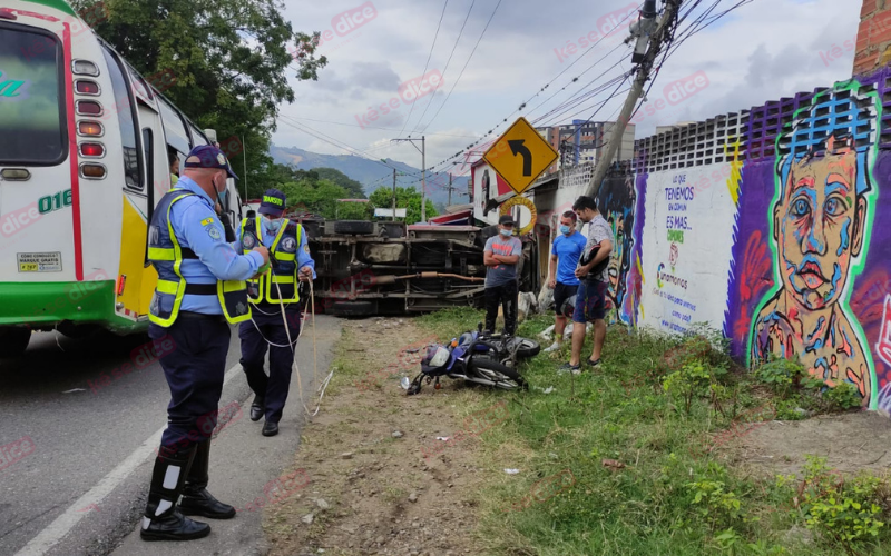 Un muerto y tres lesionados por accidente vía al Norte