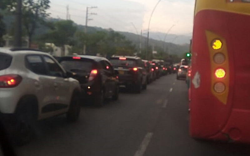 Residentes de Girón denuncia congestiones viales