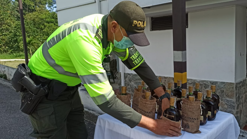 Incautan licor adulterado en la vía Girón – Barrancabermeja