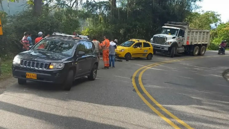 ¡Golpazo deja tres heridos graves en Curos!