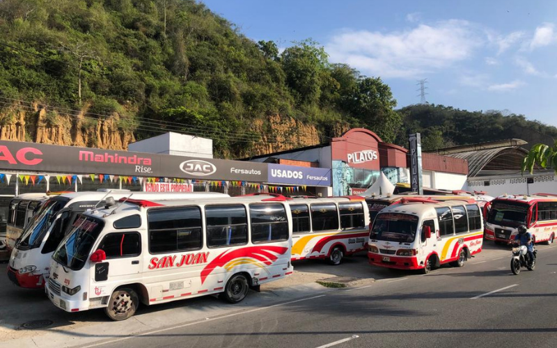 En paro los buses de Transportes San Juan