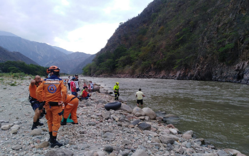 Se reanudó la búsqueda de un menor en el río Chicamocha