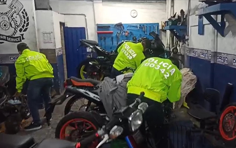 Incautan arma en un taller de motos en Bucaramanga