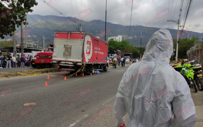 Peatón muerto en accidente frente al Sena de Girón