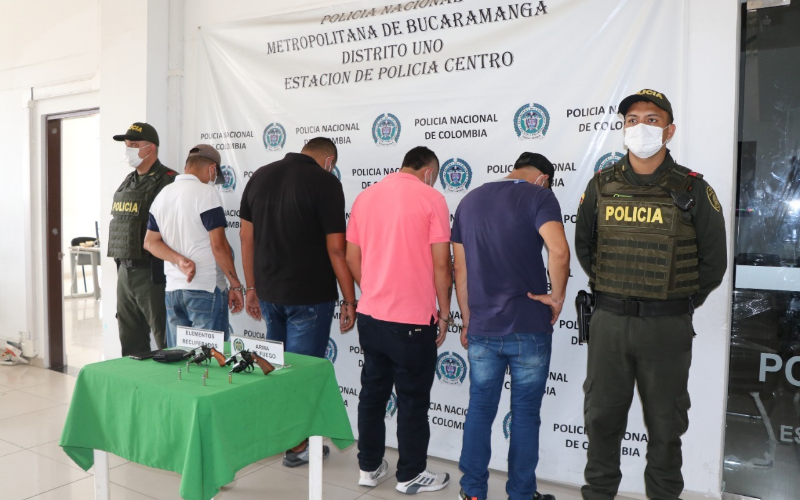 Huían en taxi tras cometer un hurto en el Centro