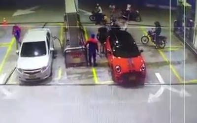 Ladrones motorizados robaron en grupo en Bucaramanga