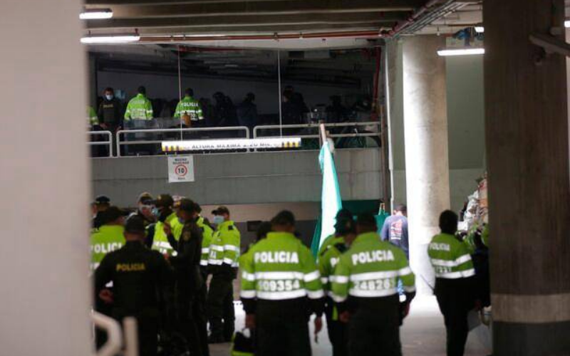 Video: heridos en motín en estación de Policía de Bogotá