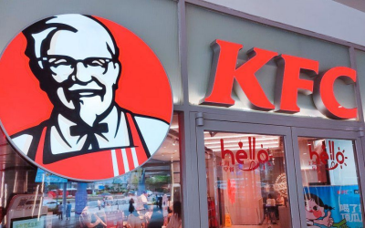 ¡Tremendo detalle! KFC entregó 39 millones a empleado por ser puntual