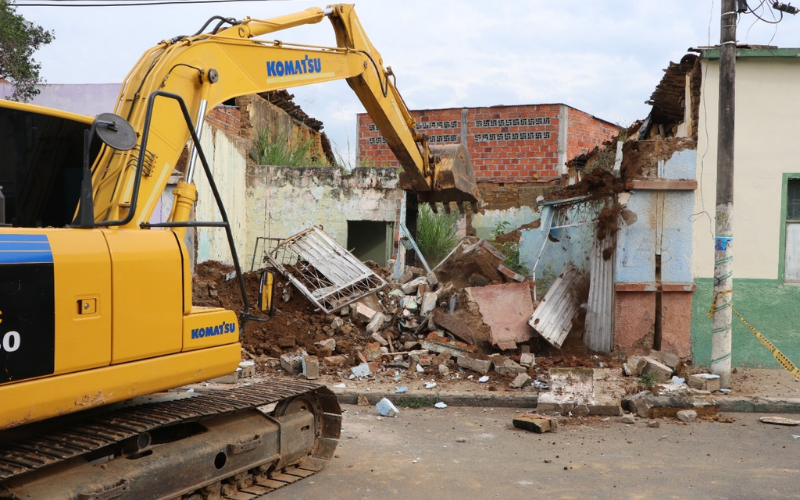 Demolieron ‘olla’ que afectaba al barrio Nariño