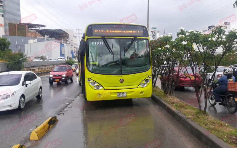 Habitante de calle se habría lanzado a un Metrolínea