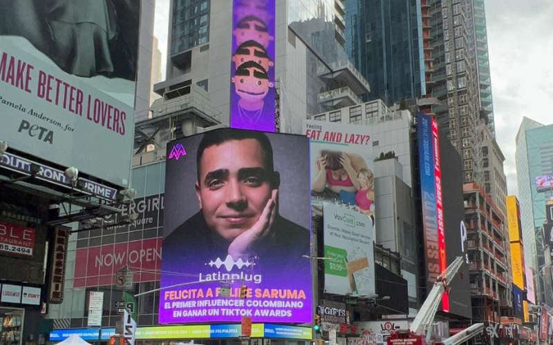 Felipe Saruma reconocido en Time Square, NY