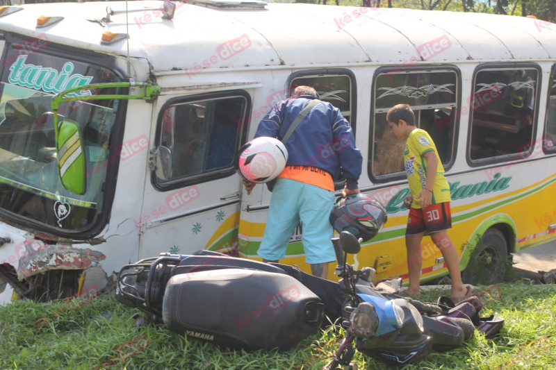 Video: Choque de bus fuera de control dejó 11 heridos