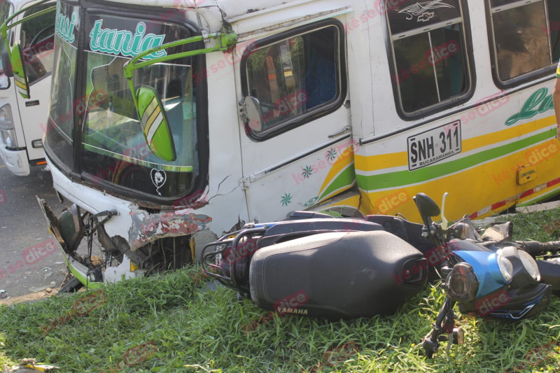 Video: Choque de bus fuera de control dejó 11 heridos