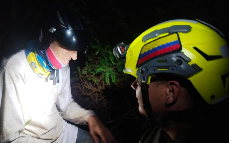 Recatan a parapentista de EE.UU. accidentado en Floridablanca