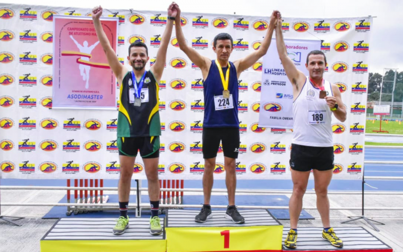 Santandereano logra dos oros y un bronce en campeonato de atletismo