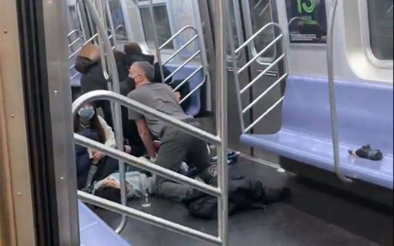 Múltiples heridos por tiroteo en metro de Nueva York