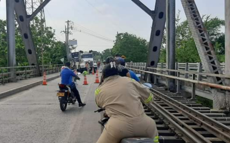 Tren se estrelló con un camión en Puerto Berrío