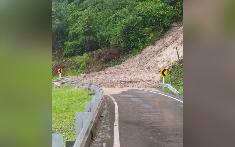 Derrumbe bloqueó la vía Bucaramanga - Barrancabermeja