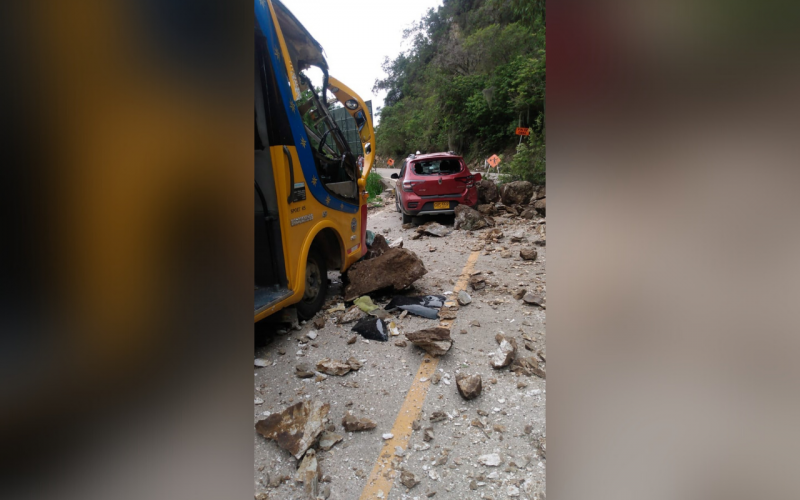 ‘Pedradas’ cayeron sobre vehículos en vía Curos – Málaga