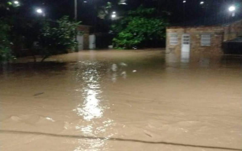 Inundaciones por aguacero en el ‘Puerto Petrolero’