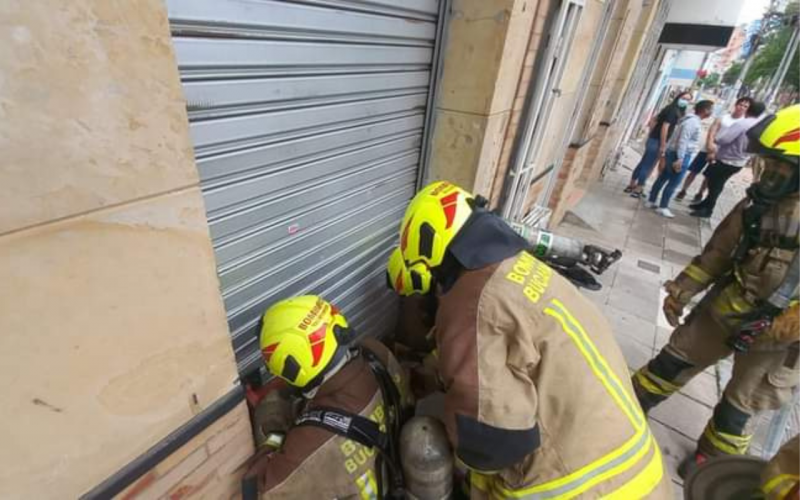 Incendio en fábrica de empanadas cerca de la UIS